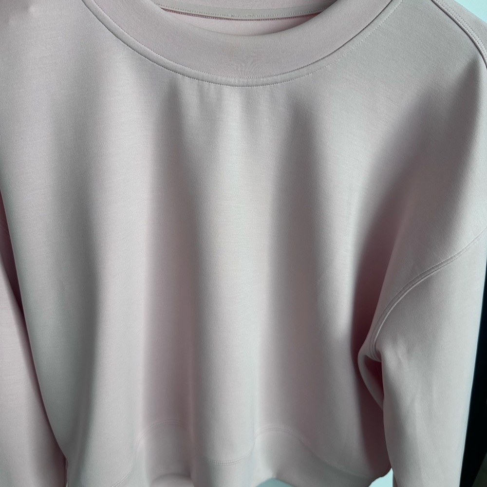 Lululemon Women's Pink Sweatshirt